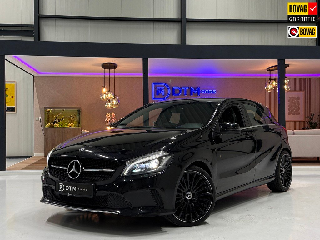 Mercedes-Benz A-klasse 180 Business Solution AMG Aut.|19 Inch Camera Cruise Control led koplampen Navigatie Carplay & Android Auto