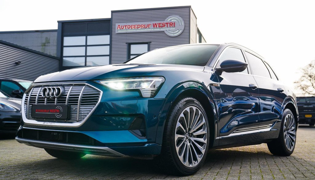 Audi E-tron E-tron 55 quattro advanced 95 kWh | Luchtvering | 360 camera