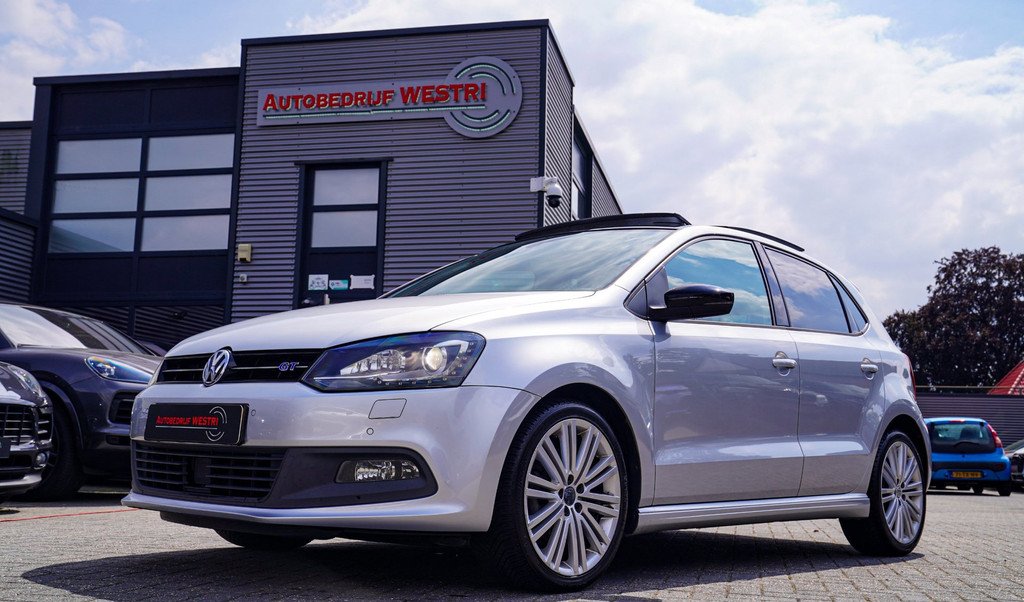 Volkswagen Polo 1.4 TSI BlueGT | Adaptief Cruise Control | Stoelverwarming | Camera | Navigatie