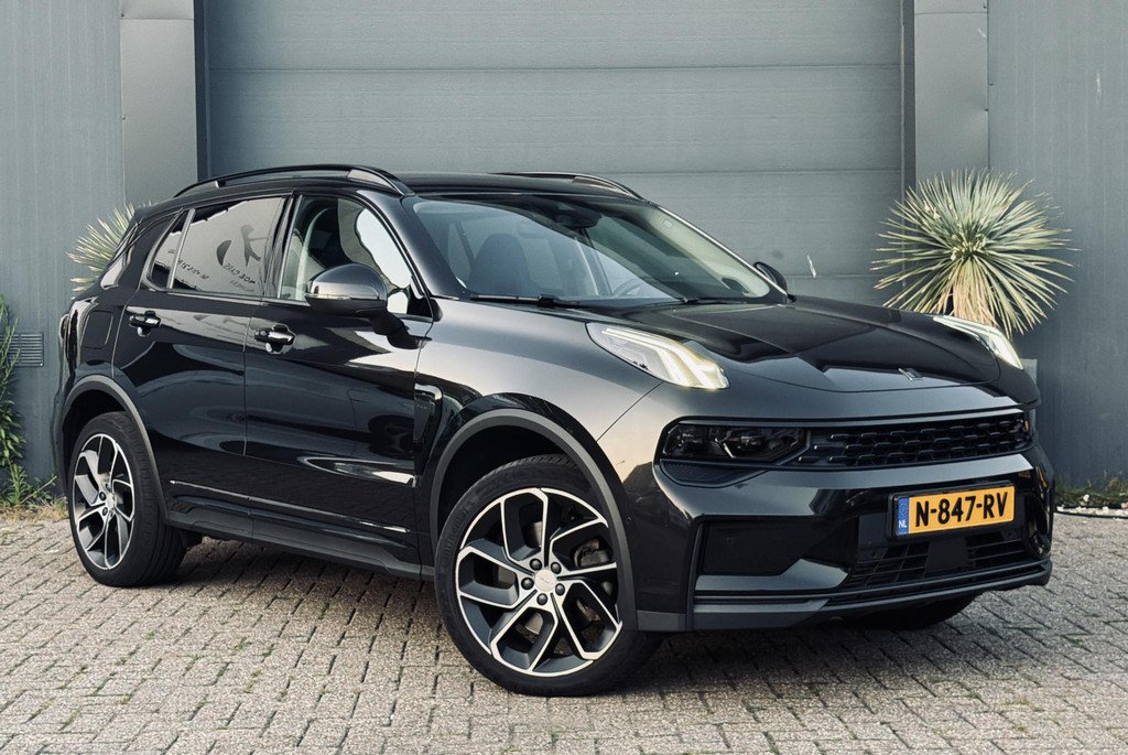 Lynk & Co 01 1.5 Pano/Navi/Camera/BlackStyle