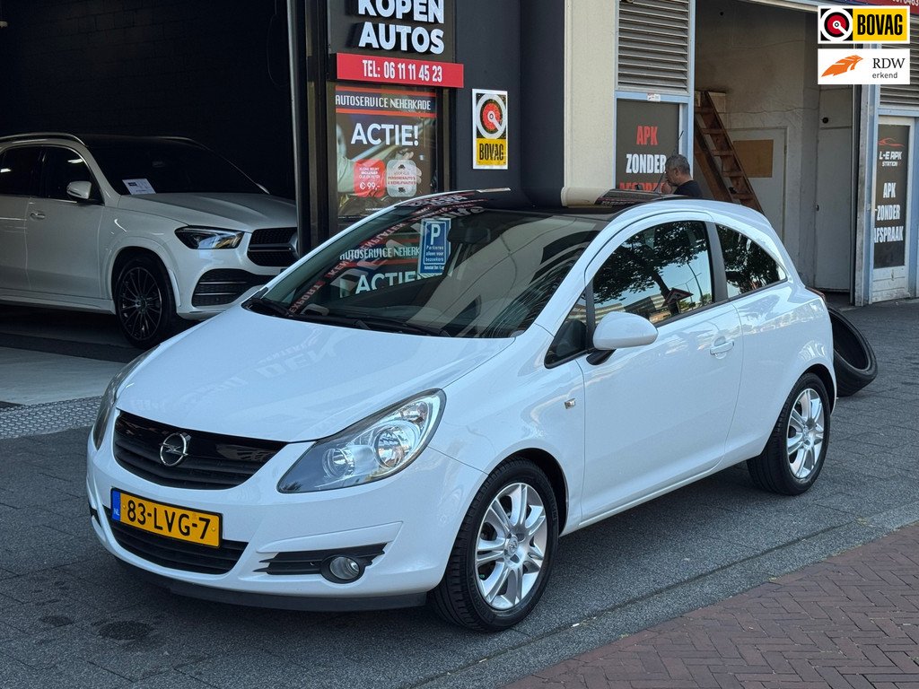 Opel Corsa 1.4-16V Color Edition