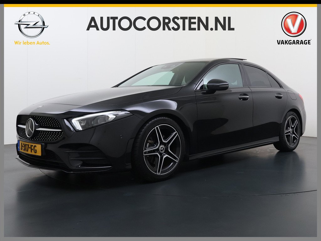 Mercedes-Benz A-klasse 200 164PK Automaat AMG Business Sol. Panoramadak Trekhaak Adap.Cruise Camera Navi Elek.Stoelen+Memory+Verwarmd Apple Carplay Android Auto Rijassistentiepakket Business 