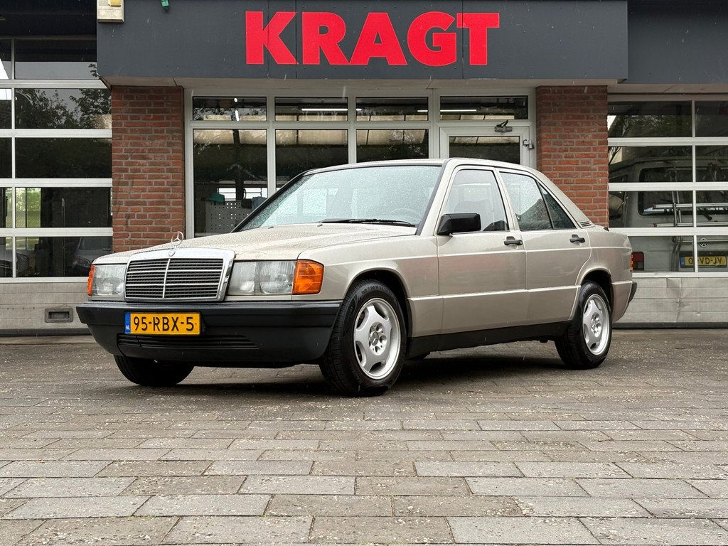 Mercedes-Benz 190-serie 2.0 E - 4 bak - wegenbelastingvrij -